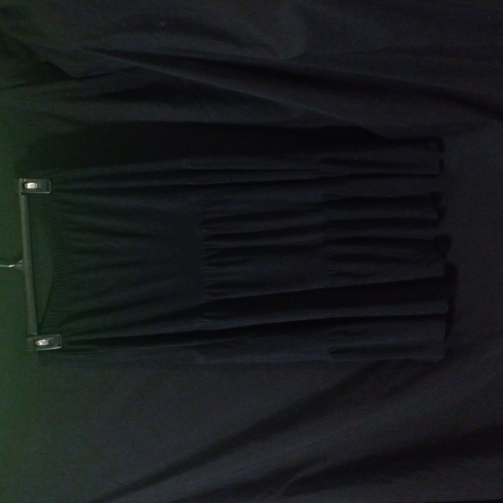 Es.se black skirt